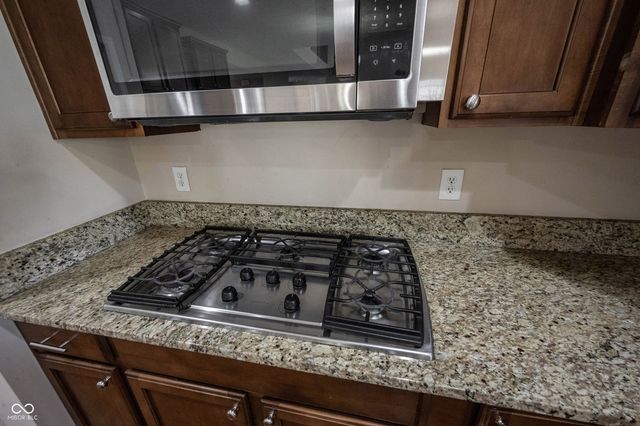 13086 Avon Cross Way, Fishers, IN 46037