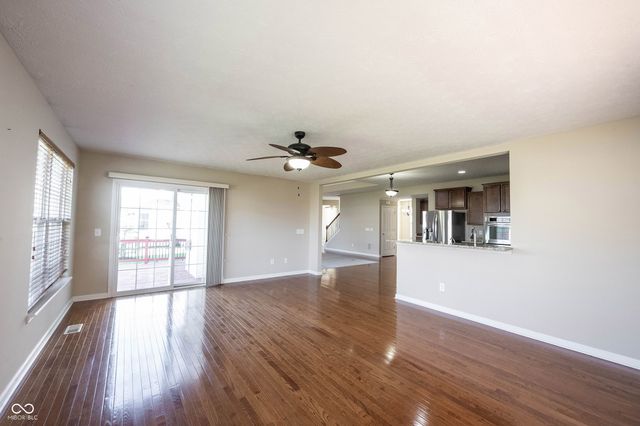 13086 Avon Cross Way, Fishers, IN 46037