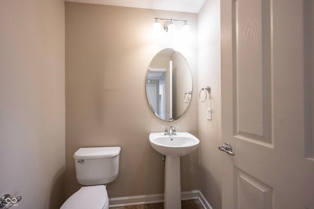 13086 Avon Cross Way, Fishers, IN 46037