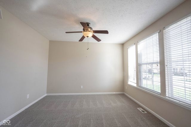 13086 Avon Cross Way, Fishers, IN 46037