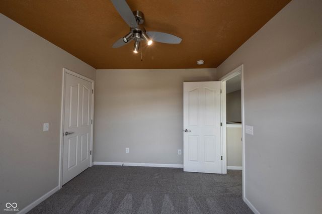 13086 Avon Cross Way, Fishers, IN 46037