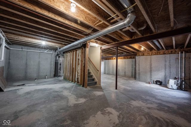 13086 Avon Cross Way, Fishers, IN 46037