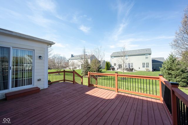 13086 Avon Cross Way, Fishers, IN 46037