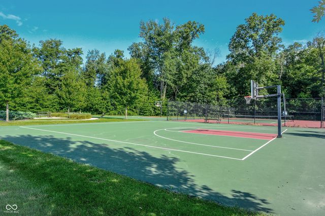 13086 Avon Cross Way, Fishers, IN 46037