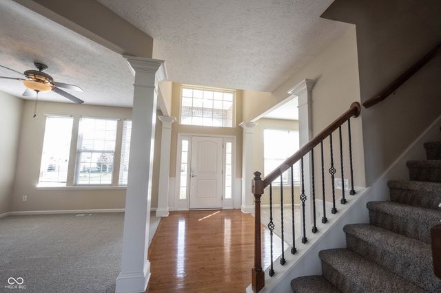 13086 Avon Cross Way, Fishers, IN 46037