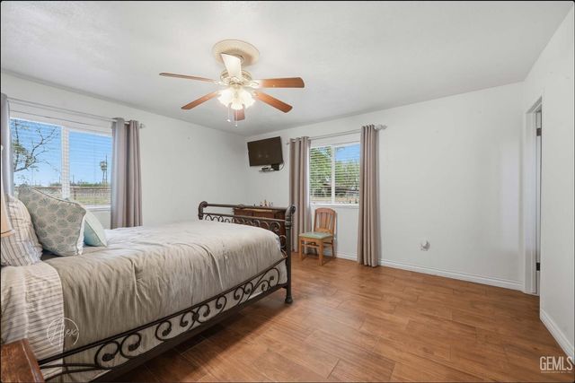 253 E McKee Road, Bakersfield, CA 93307