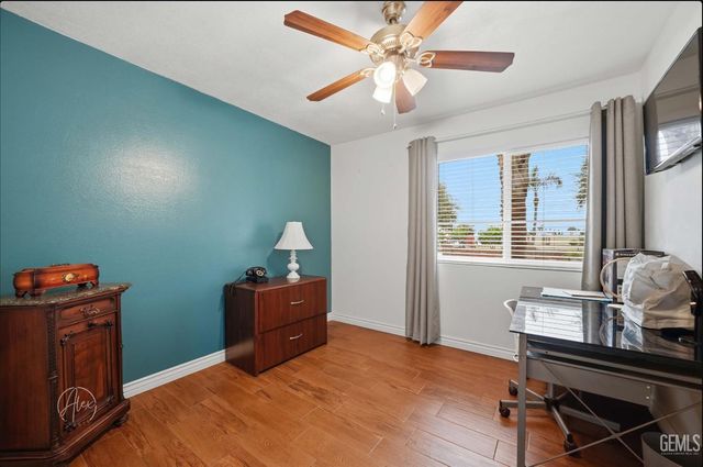 253 E McKee Road, Bakersfield, CA 93307