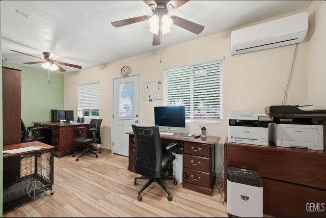 253 E McKee Road, Bakersfield, CA 93307