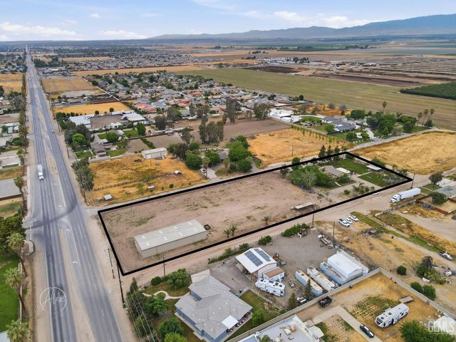 253 E McKee Road, Bakersfield, CA 93307