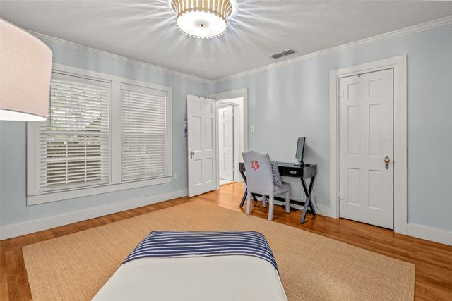 5329 Pershing Avenue, Fort Worth, TX 76107