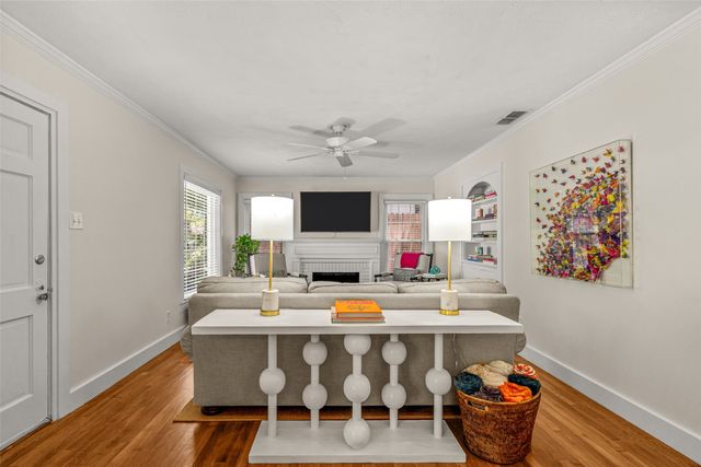 5329 Pershing Avenue, Fort Worth, TX 76107