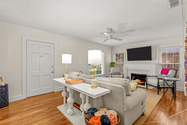 5329 Pershing Avenue, Fort Worth, TX 76107