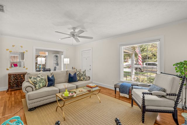 5329 Pershing Avenue, Fort Worth, TX 76107