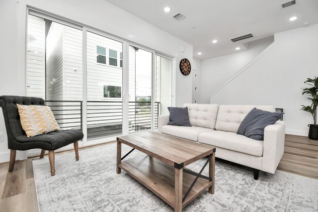 4804 Elysian Street D, Houston, TX 77009