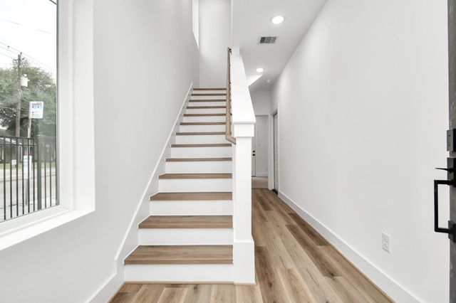 4804 Elysian Street D, Houston, TX 77009