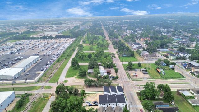 4804 Elysian Street D, Houston, TX 77009