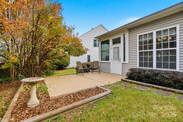 8045 Marie Roget Way, Charlotte, NC 28277