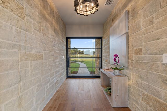 6404 Madrone Tree LN, Austin, TX 78738