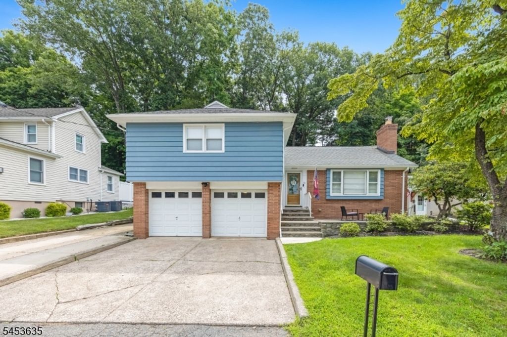 13 East St, Wanaque Boro, NJ 07465 — exterior
