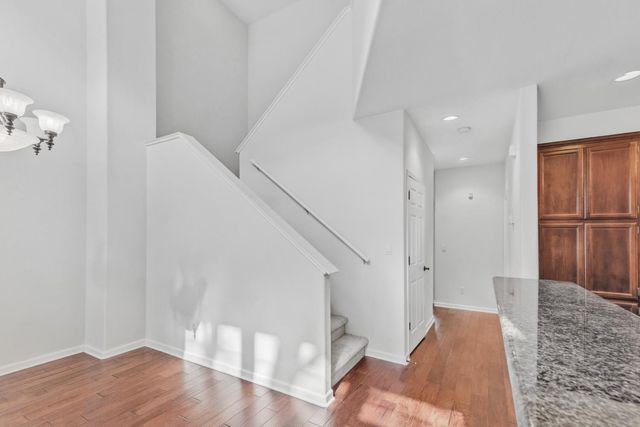 1219 Q St, Sacramento, CA 95811