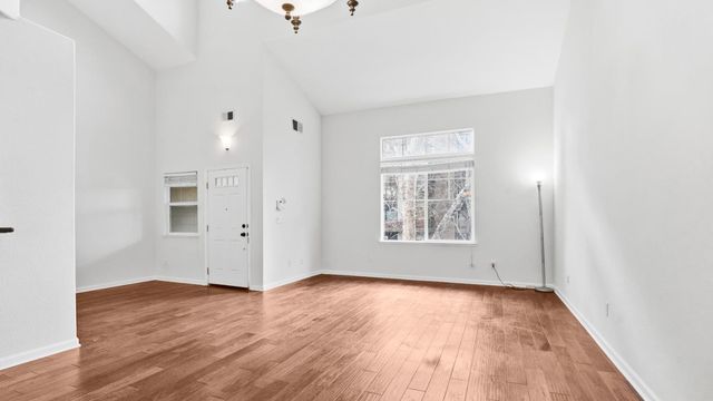 1219 Q St, Sacramento, CA 95811