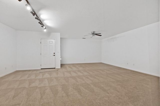 1219 Q St, Sacramento, CA 95811