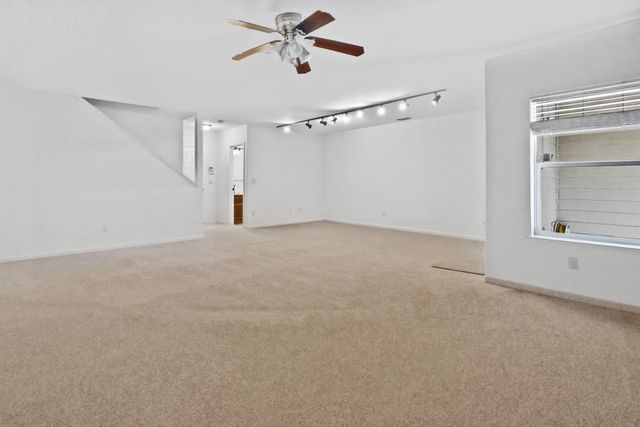 1219 Q St, Sacramento, CA 95811