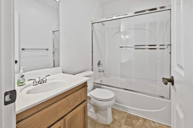 1219 Q St, Sacramento, CA 95811