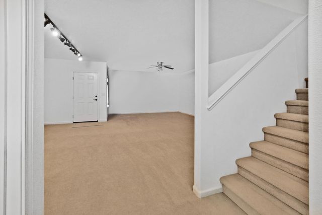 1219 Q St, Sacramento, CA 95811