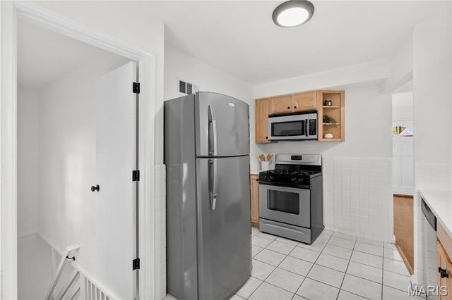 63 Turf Court, Webster Groves, MO 63119