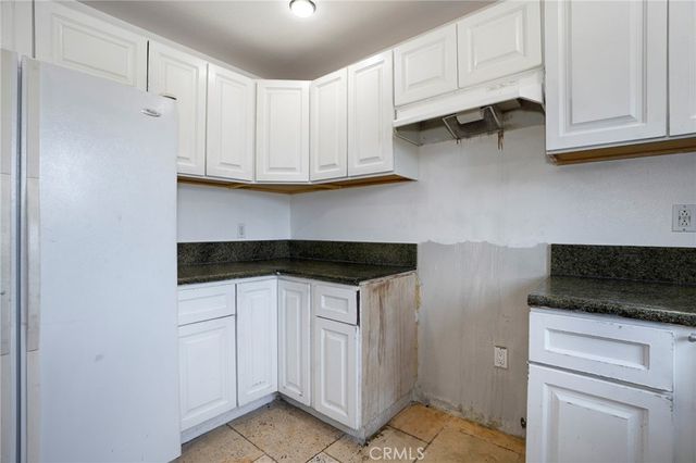 135 E 60th Street, Los Angeles, CA 90003
