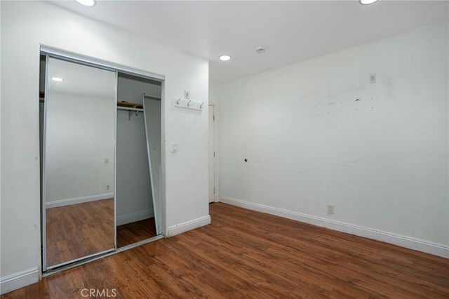 135 E 60th Street, Los Angeles, CA 90003
