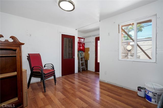 135 E 60th Street, Los Angeles, CA 90003