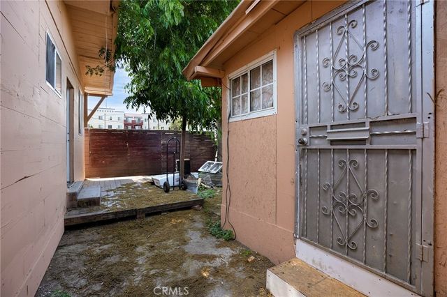135 E 60th Street, Los Angeles, CA 90003