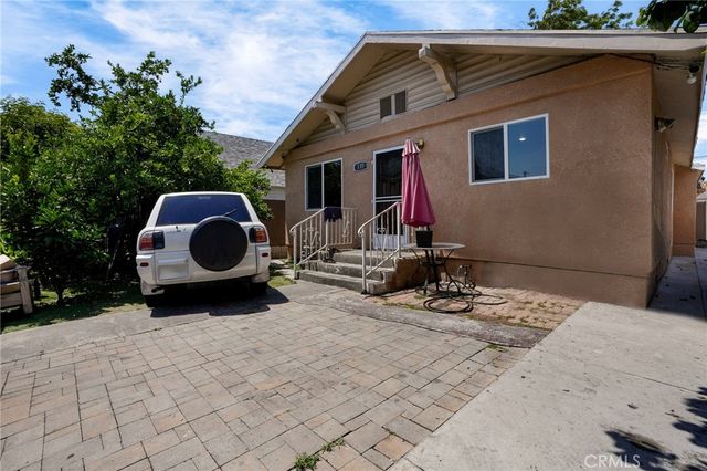 135 E 60th Street, Los Angeles, CA 90003