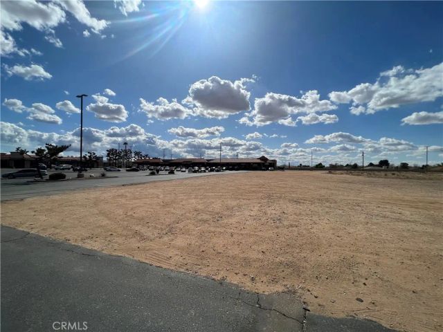 21650 Bear Valley, Apple Valley, CA 92308