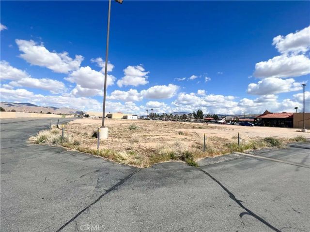 21650 Bear Valley, Apple Valley, CA 92308