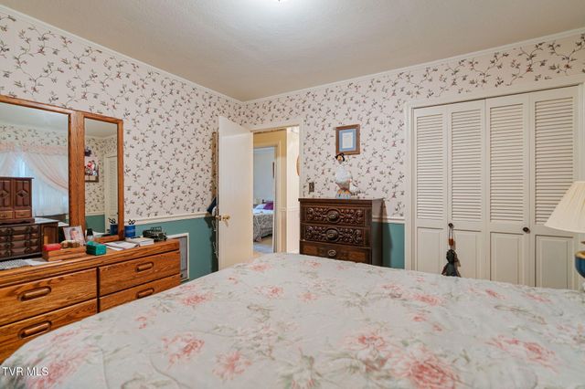 390 Main Street, Mosheim, TN 37818