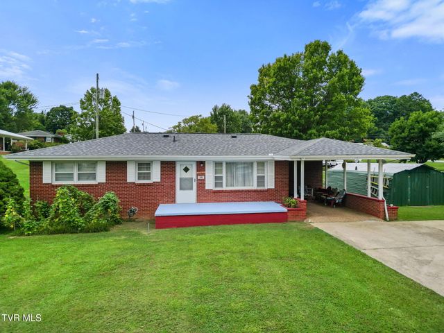 390 Main Street, Mosheim, TN 37818