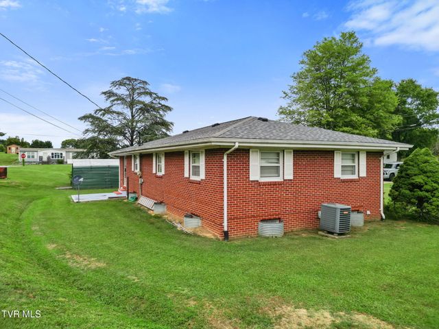 390 Main Street, Mosheim, TN 37818