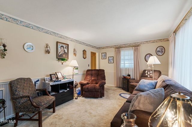 390 Main Street, Mosheim, TN 37818