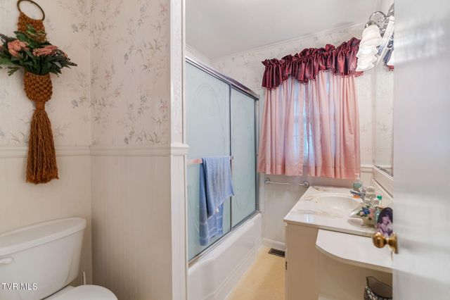 390 Main Street, Mosheim, TN 37818