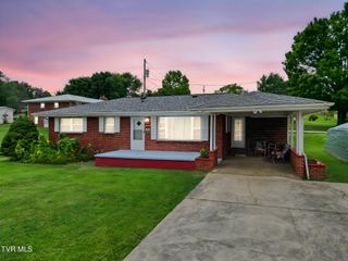 390 Main Street, Mosheim, TN 37818