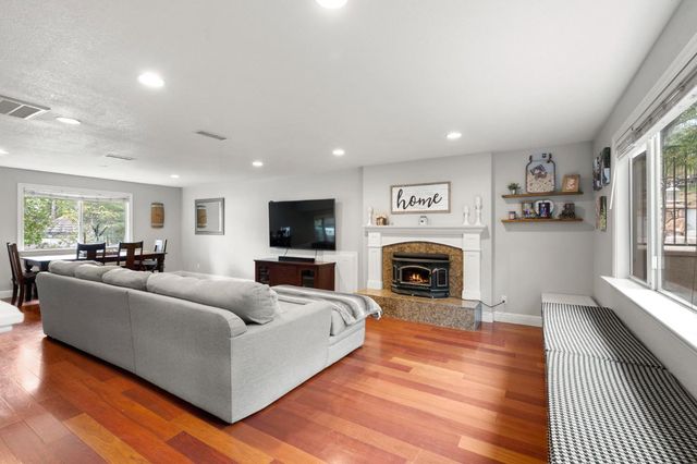 821 Bonita Dr, El Dorado Hills, CA 95762