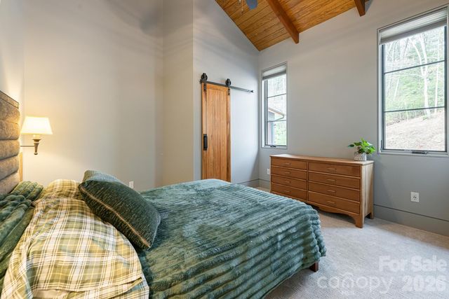 208 Glenroy Court, Flat Rock, NC 28731