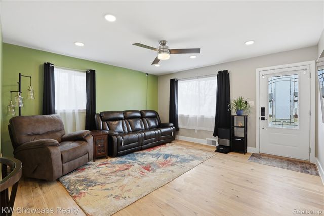 2171 Chestnut Street, Ferndale, MI 48220