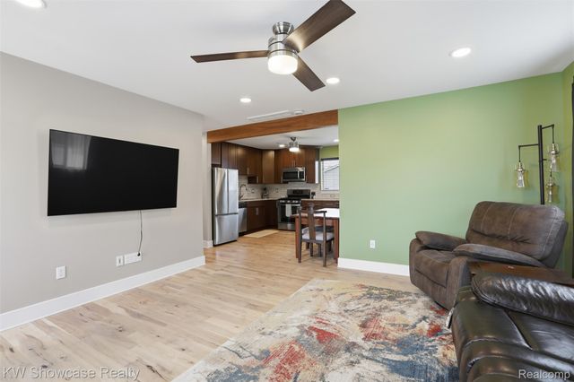 2171 Chestnut Street, Ferndale, MI 48220