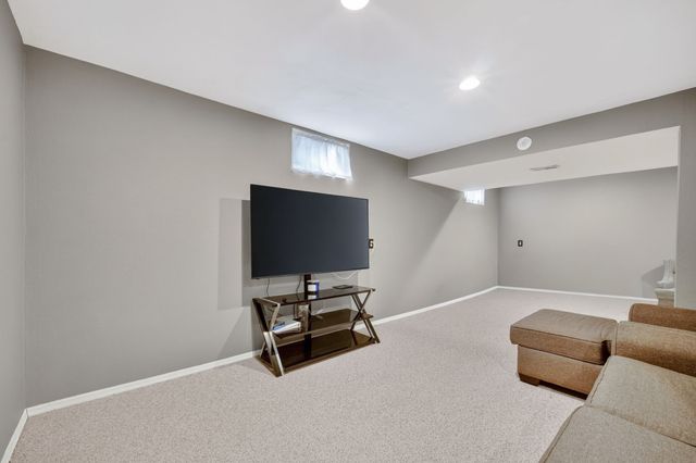 130 SE Peachtree Drive, Waukee, IA 50263