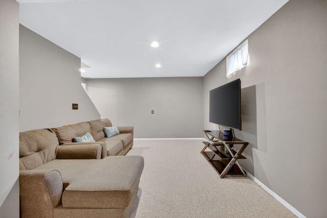 130 SE Peachtree Drive, Waukee, IA 50263