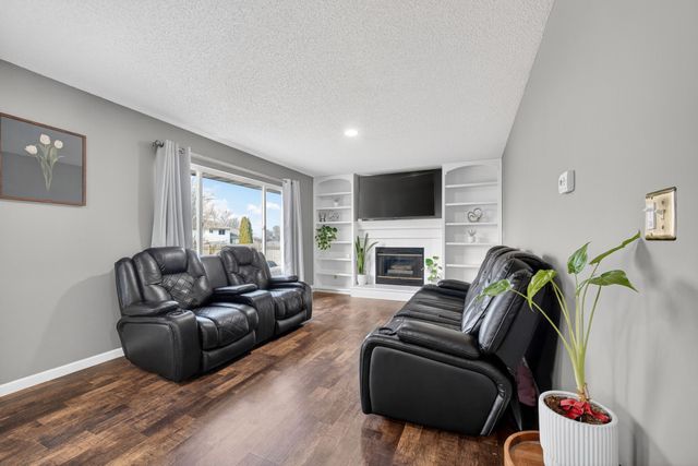 130 SE Peachtree Drive, Waukee, IA 50263